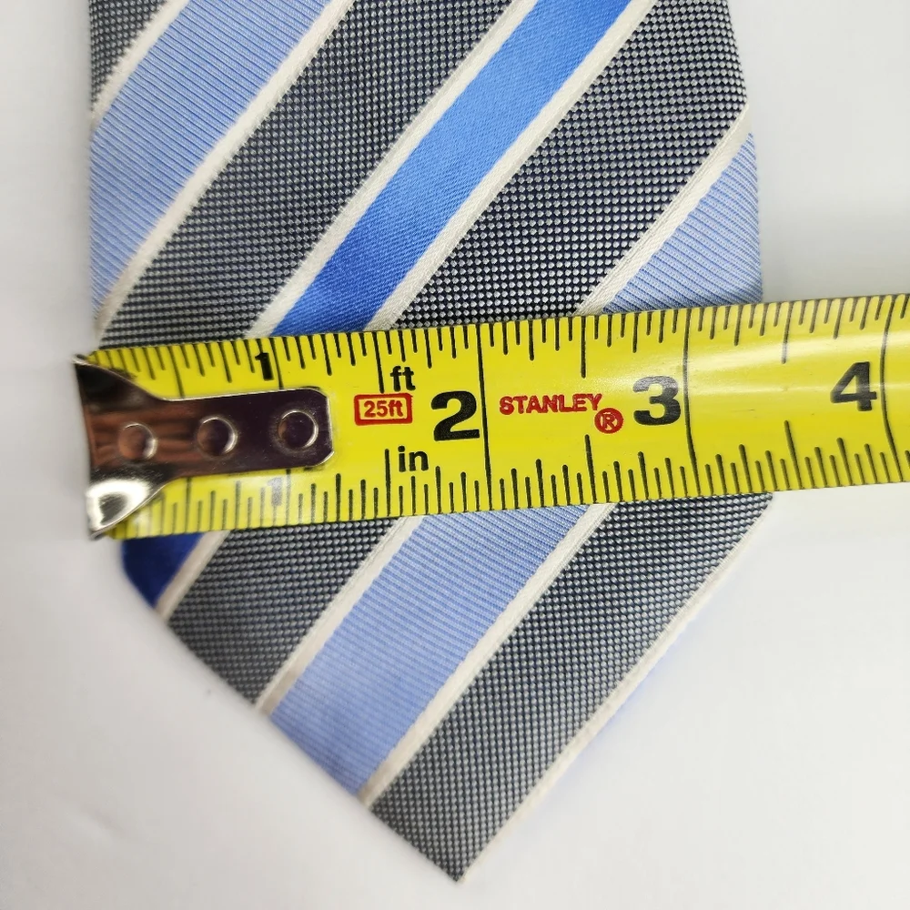 ERMENEGILDO ZEGNA Blue Stripe Silk Tie.